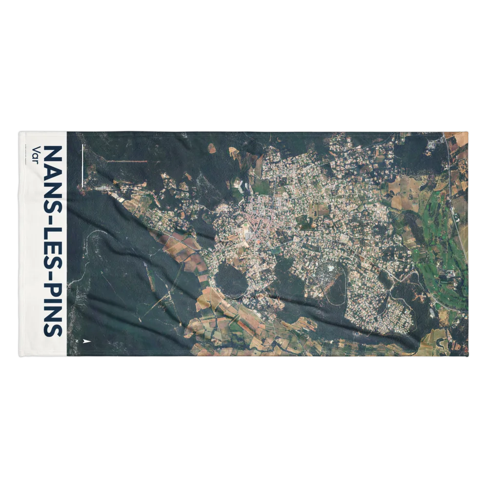 Serviette de plage — vue aérienne de Nans-les-Pins
