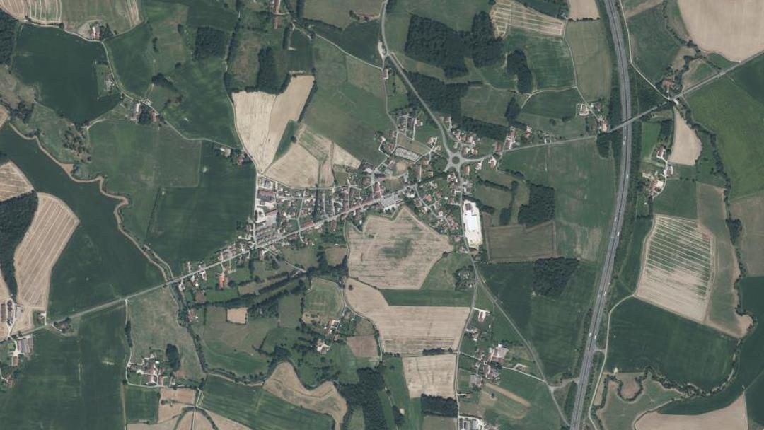 Photo 2 — Beaupont, Ain (01270)