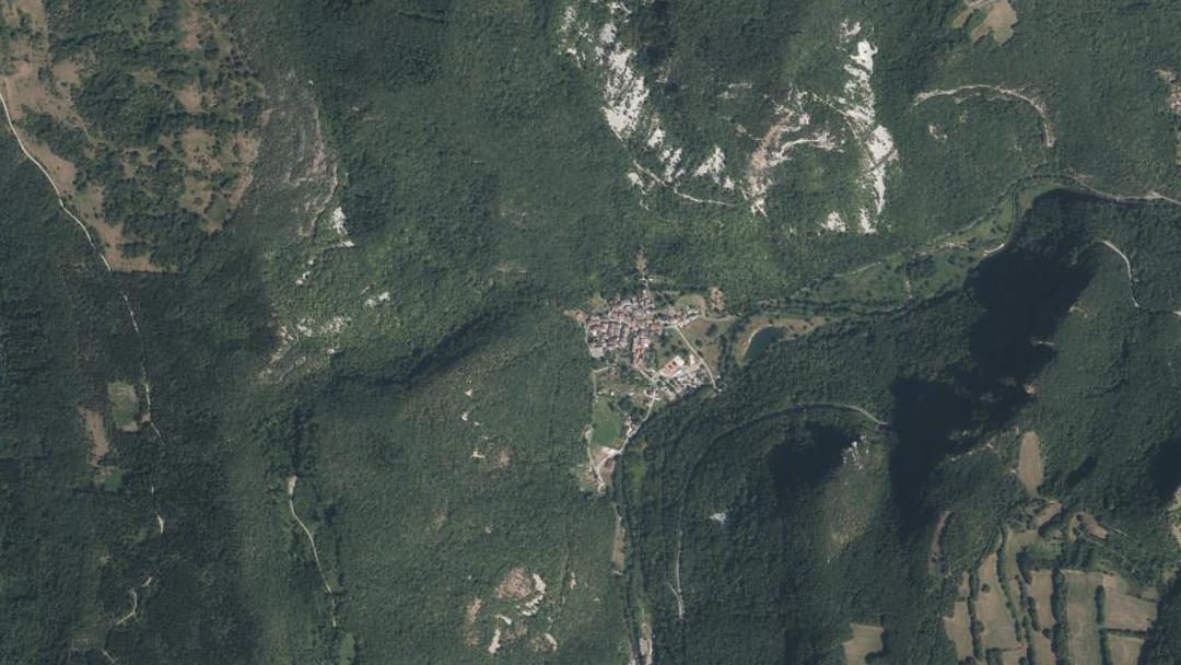 Photo 5 — Chaley, Ain (01230)