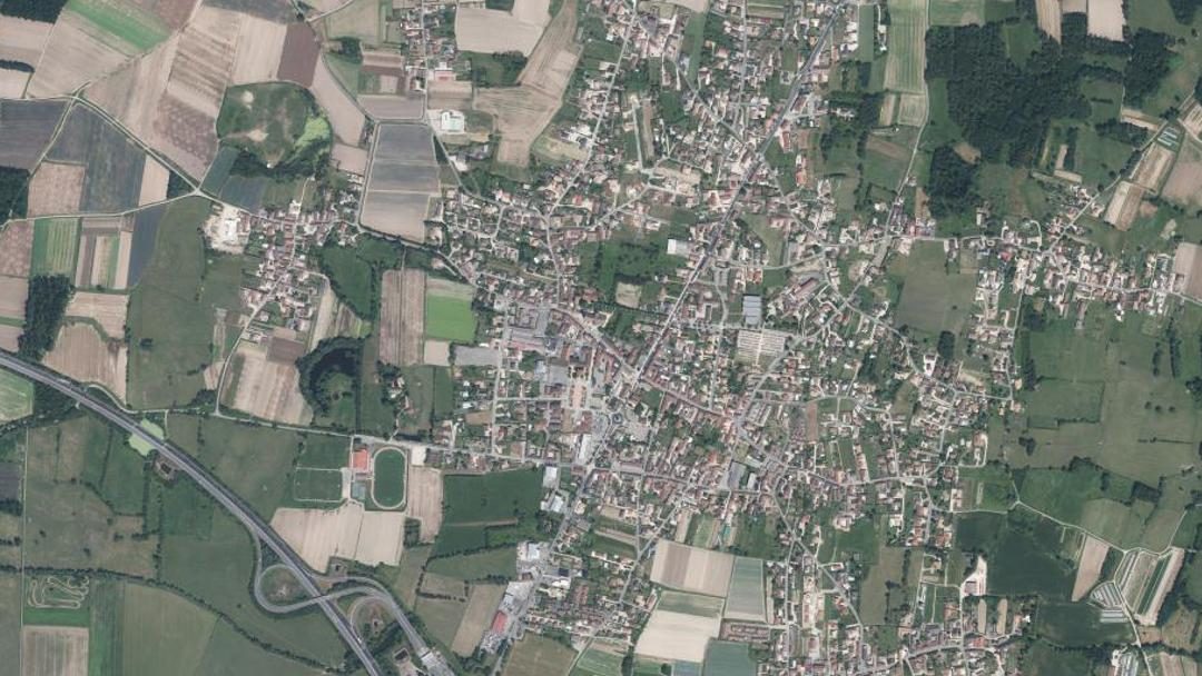 Photo 2 — Feillens, Ain (01570)