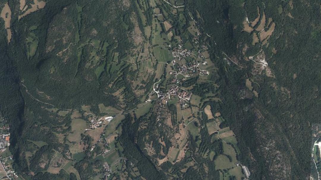 Photo 7 — Izieu, Ain (01300)
