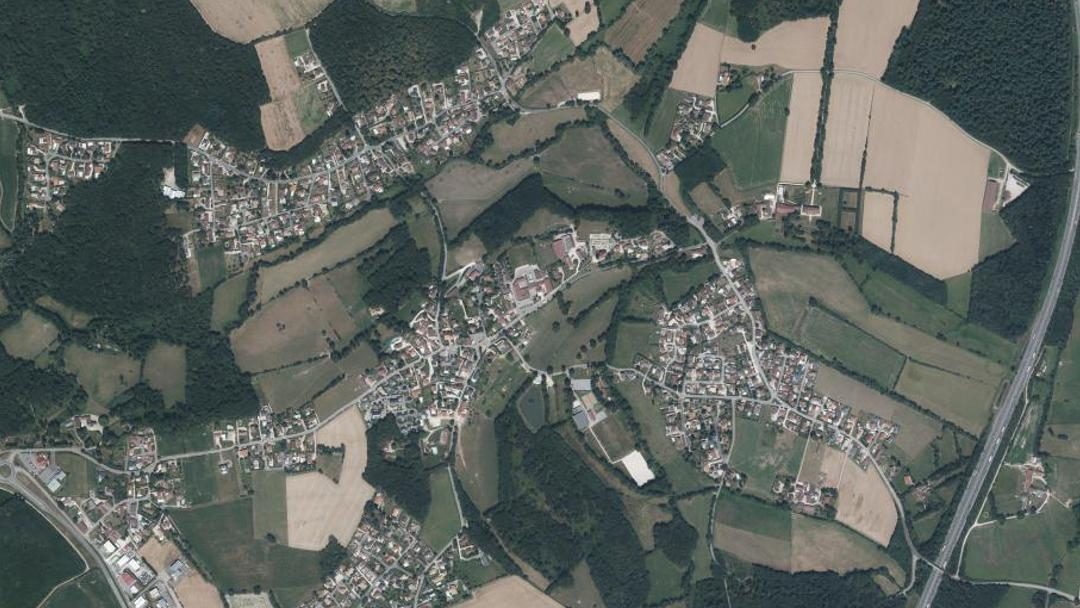 Photo 2 — Montagnat, Ain (01250)