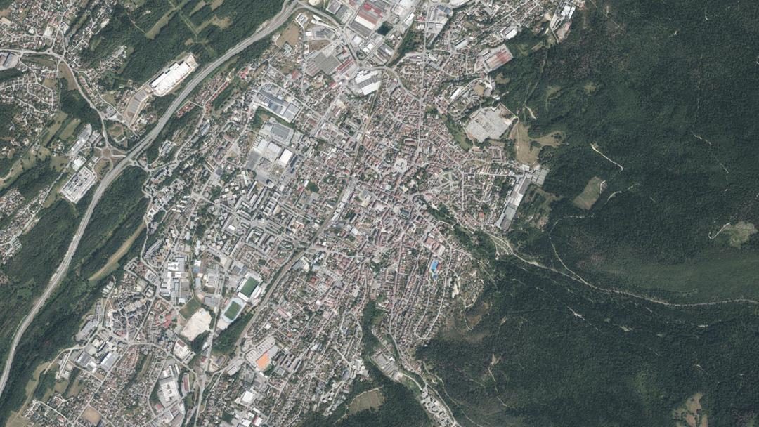 Photo 6 — Oyonnax, Ain (01100)