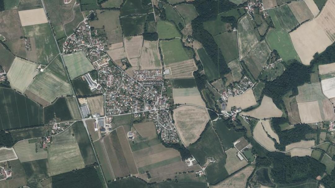 Photo 2 — Rignieux-le-Franc, Ain (01800)