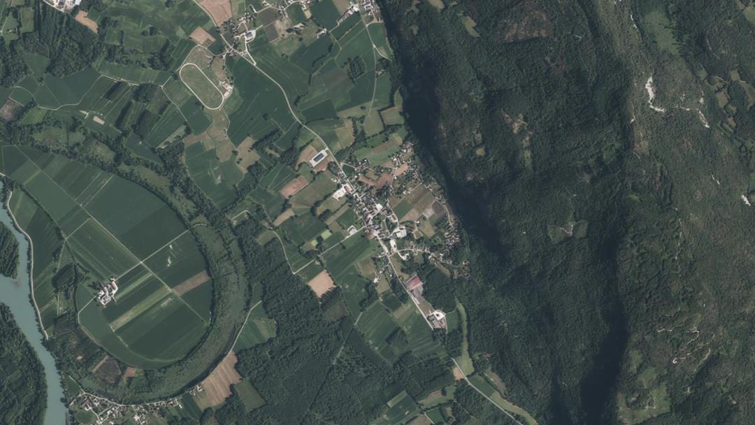 Photo 2 — Groslée-Saint-Benoit, Ain (01300)