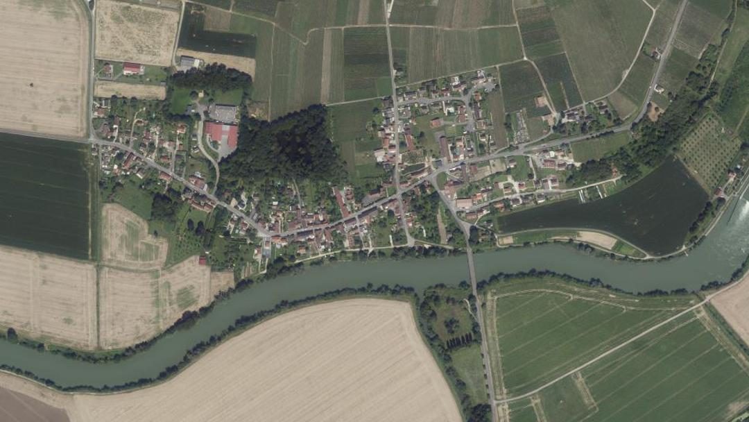 Photo 2 — Azy-sur-Marne, Aisne (02400)