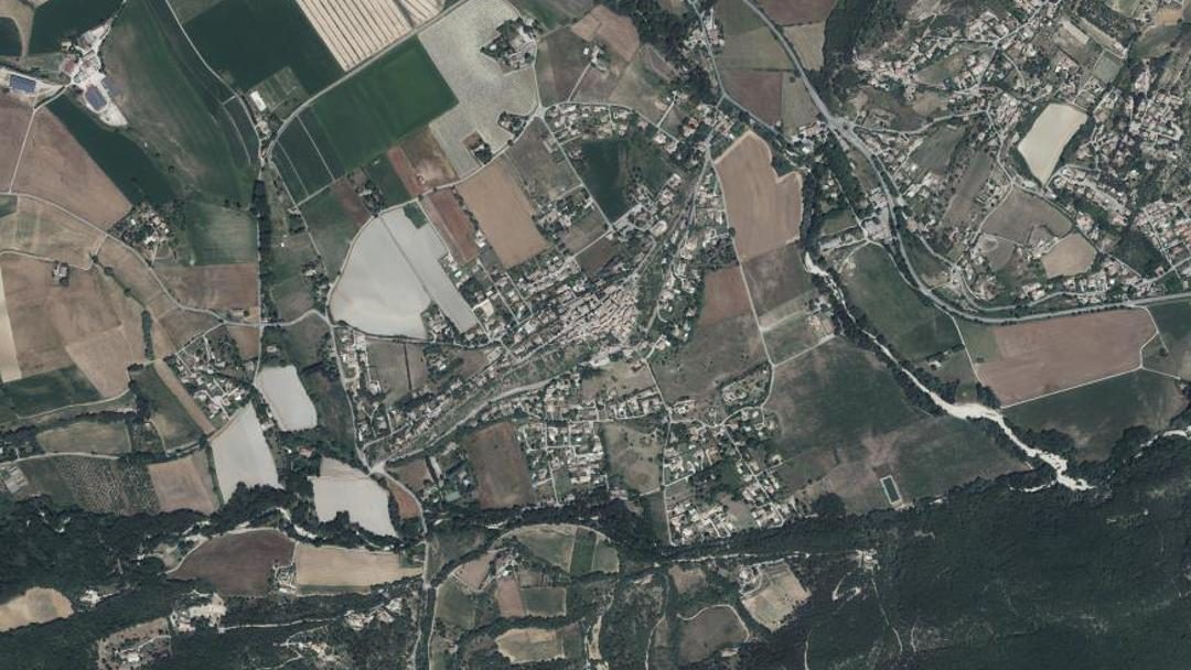 Photo 2 — Dauphin, Alpes-de-Haute-Provence (04300)