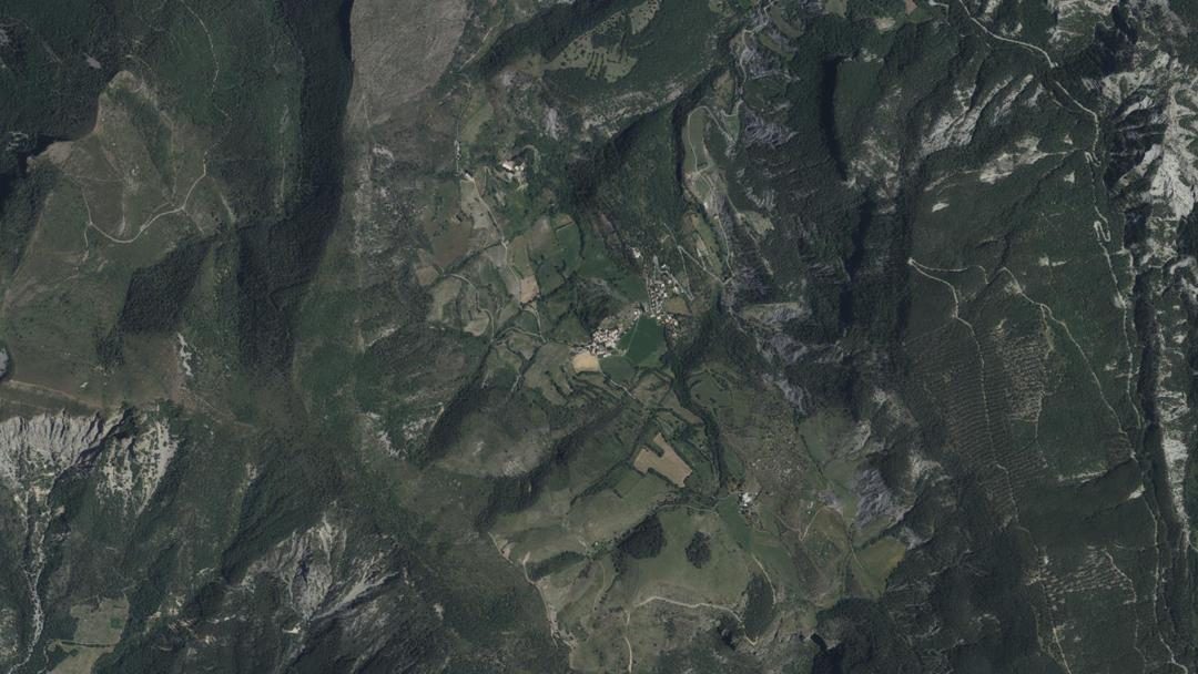 Photo 2 — Entrages, Alpes-de-Haute-Provence (04270)