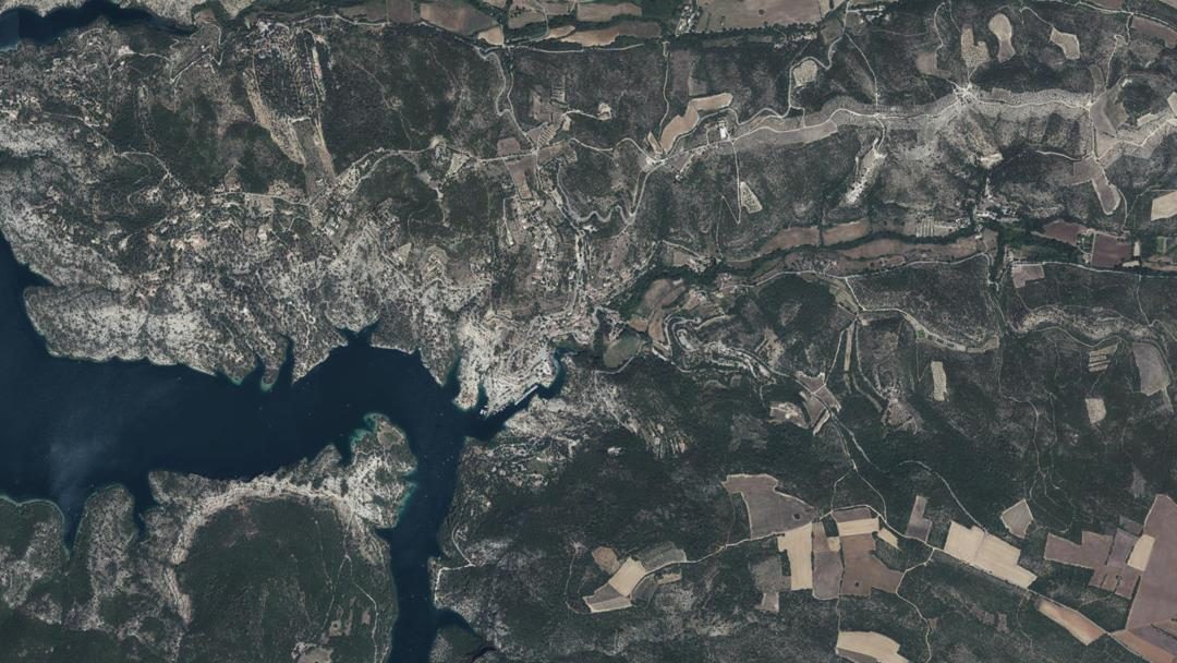 Photo 2 — Esparron-de-Verdon, Alpes-de-Haute-Provence (04800)