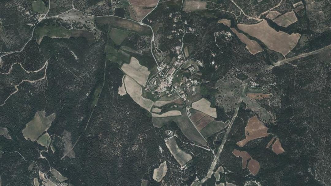 Photo 2 — Montfuron, Alpes-de-Haute-Provence (04110)