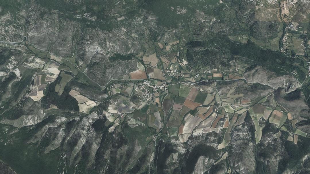 Photo 2 — Les Omergues, Alpes-de-Haute-Provence (04200)