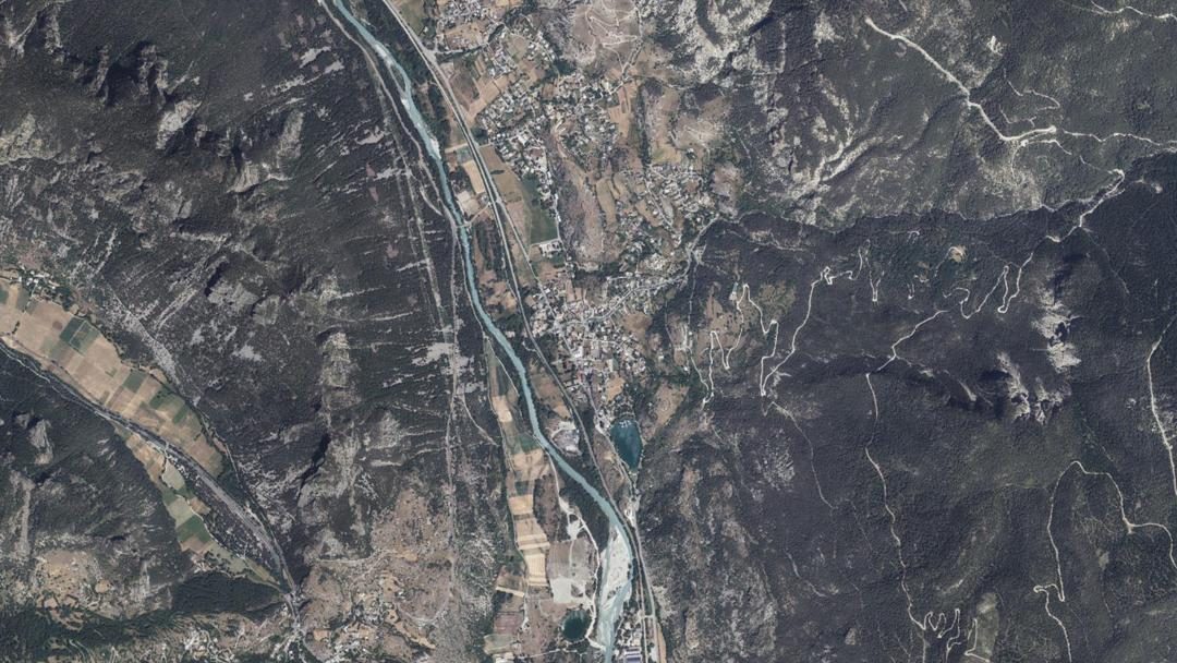 Photo 2 — La Roche-de-Rame, Hautes-Alpes (05310)