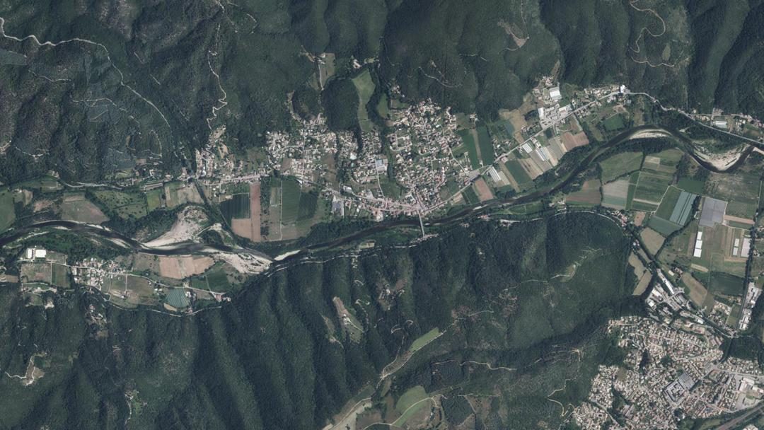 Photo 2 — Saint-Laurent-du-Pape, Ardèche (07800)