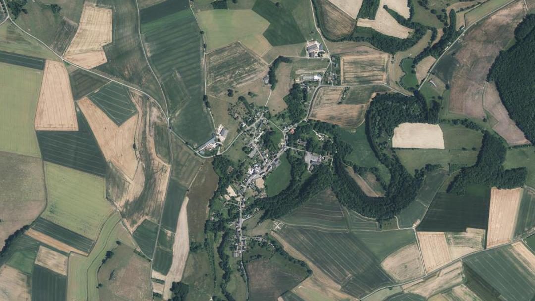 Photo 2 — La Neuville-lès-Wasigny, Ardennes (08270)