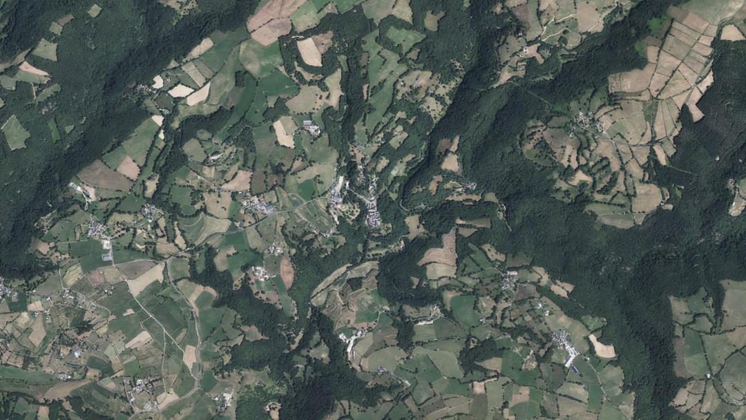 Photo 2 — Castelnau-de-Mandailles, Aveyron (12500)