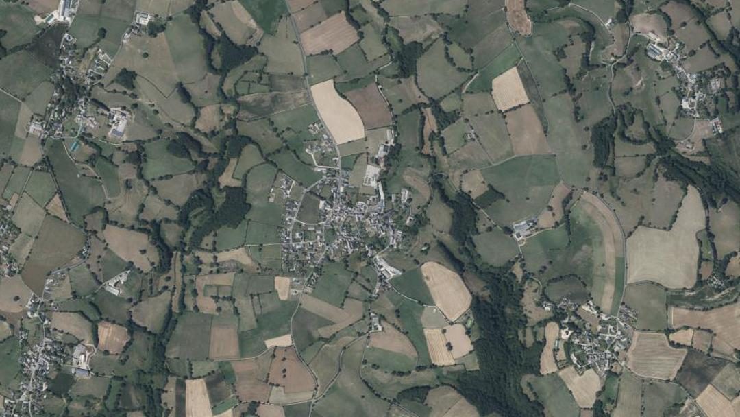 Photo 2 — Manhac, Aveyron (12160)