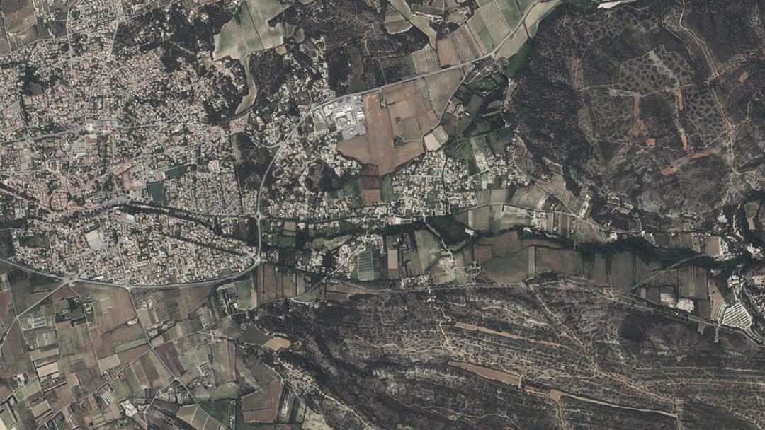 Photo 2 — La Barben, Bouches-du-Rhône (13330)