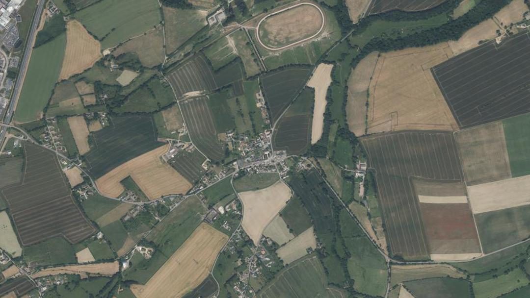 Photo 3 — Épinay-sur-Odon, Calvados (14310)