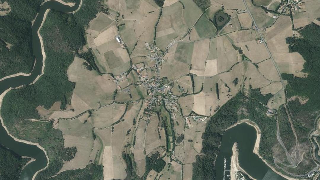 Photo 2 — Anglards-de-Saint-Flour, Cantal (15100)