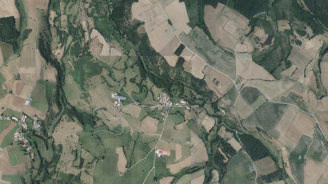 Photo 2 — Celoux, Cantal (15500)