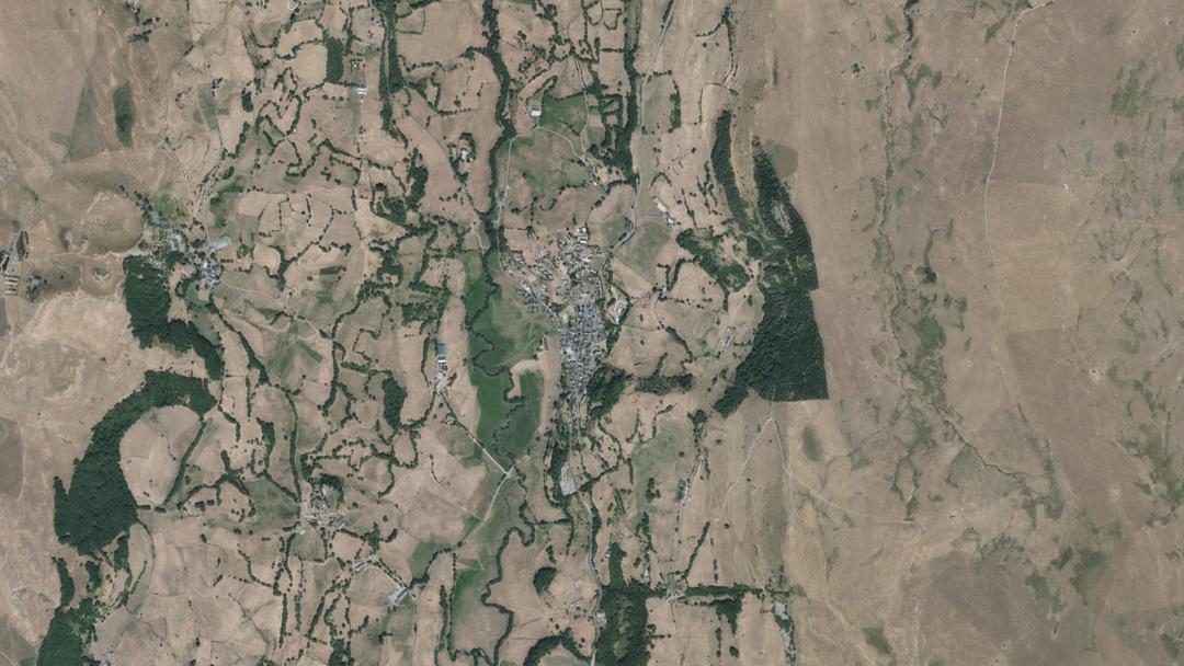 Photo 2 — Cheylade, Cantal (15400)
