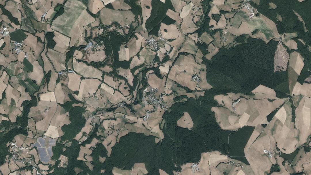 Photo 2 — Junhac, Cantal (15120)
