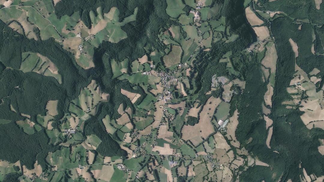 Photo 2 — Saint-Santin-Cantalès, Cantal (15150)