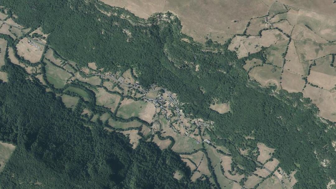 Photo 2 — Saint-Vincent-de-Salers, Cantal (15380)