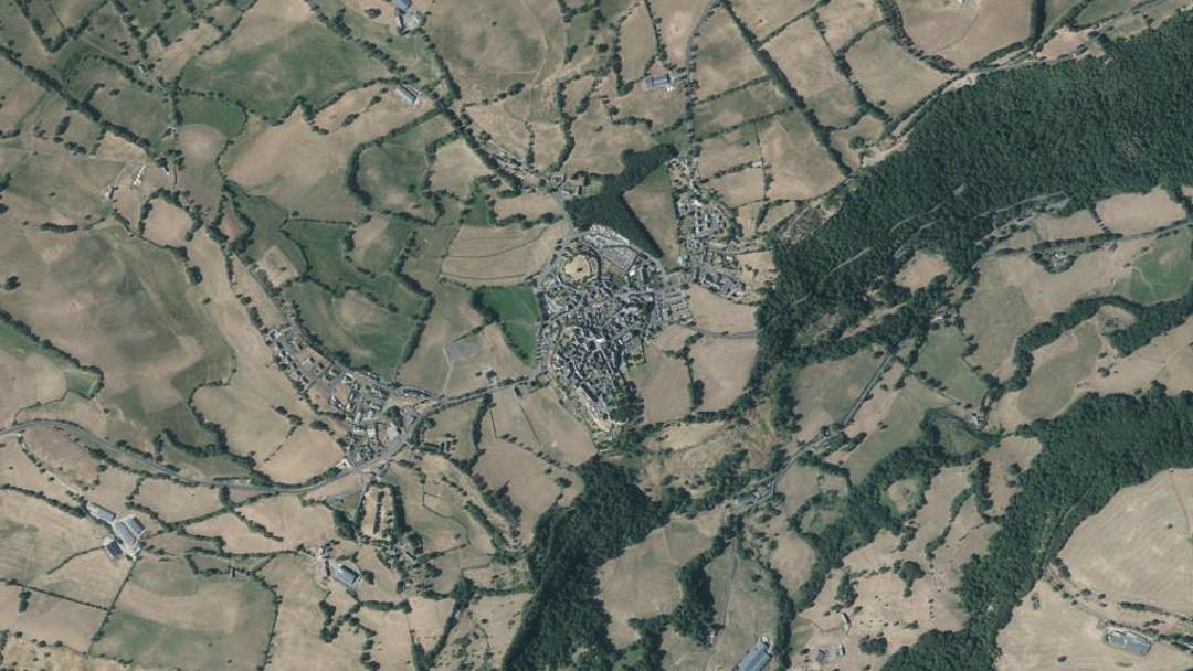 Photo 2 — Salers, Cantal (15140)