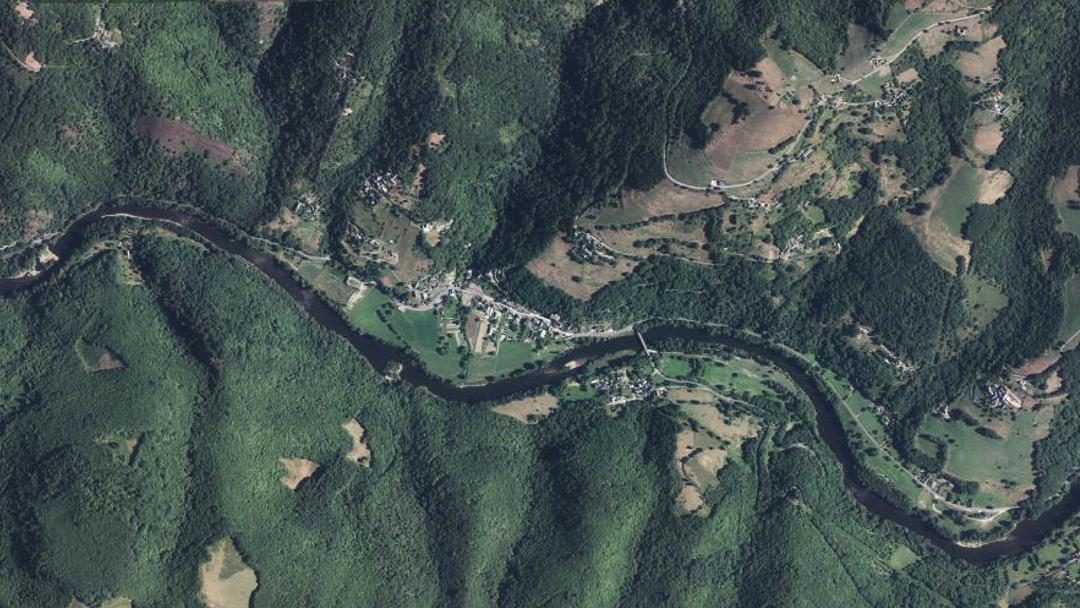 Photo 2 — Vieillevie, Cantal (15120)