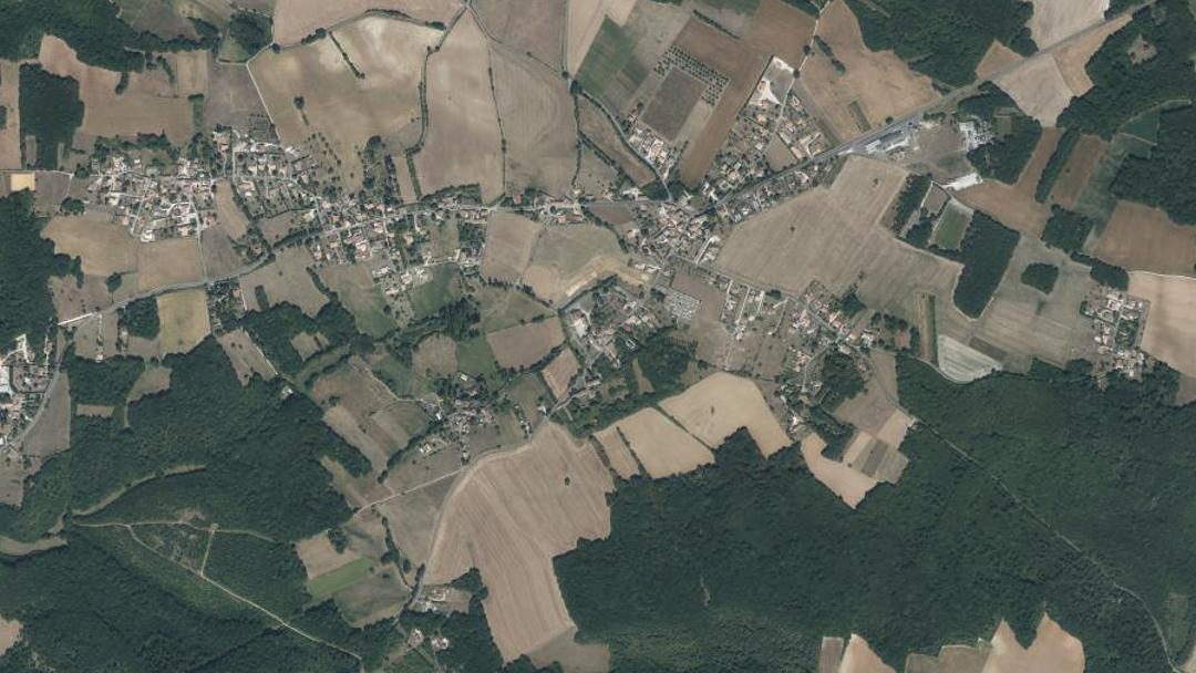 Photo 2 — Bouëx, Charente (16410)