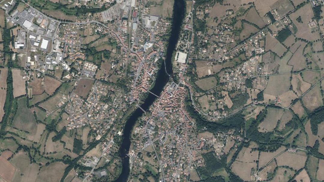 Photo 2 — Confolens, Charente (16500)