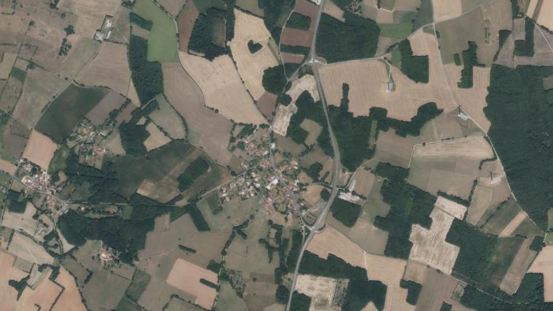 Photo 2 — Lussac, Charente (16450)