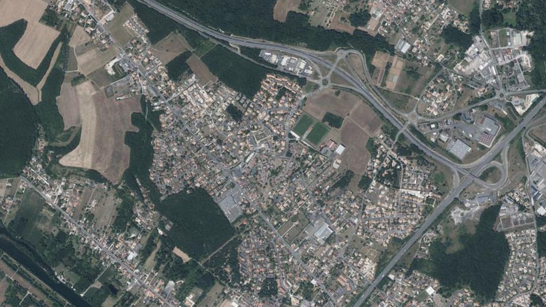 Photo 3 — Saint-Yrieix-sur-Charente, Charente (16710)