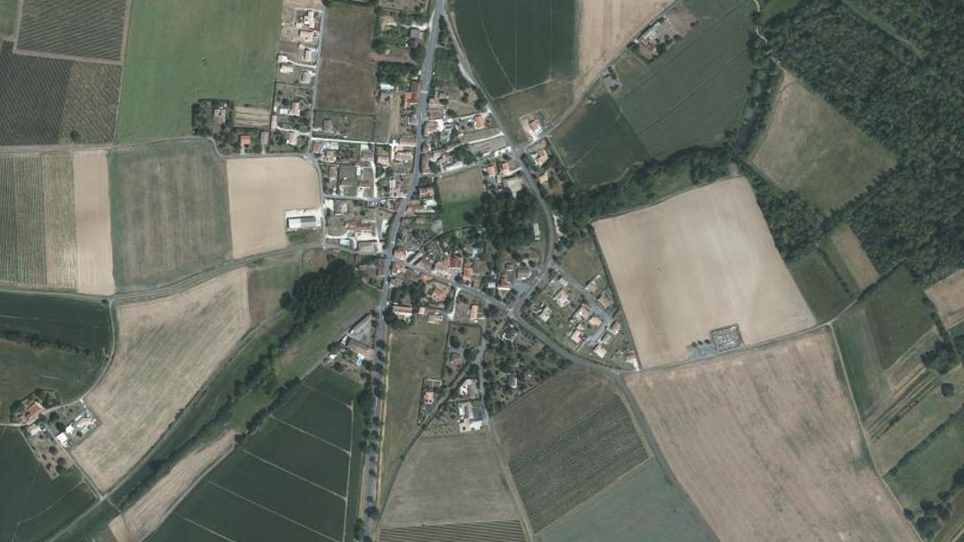 Photo 2 — Belluire, Charente-Maritime (17800)