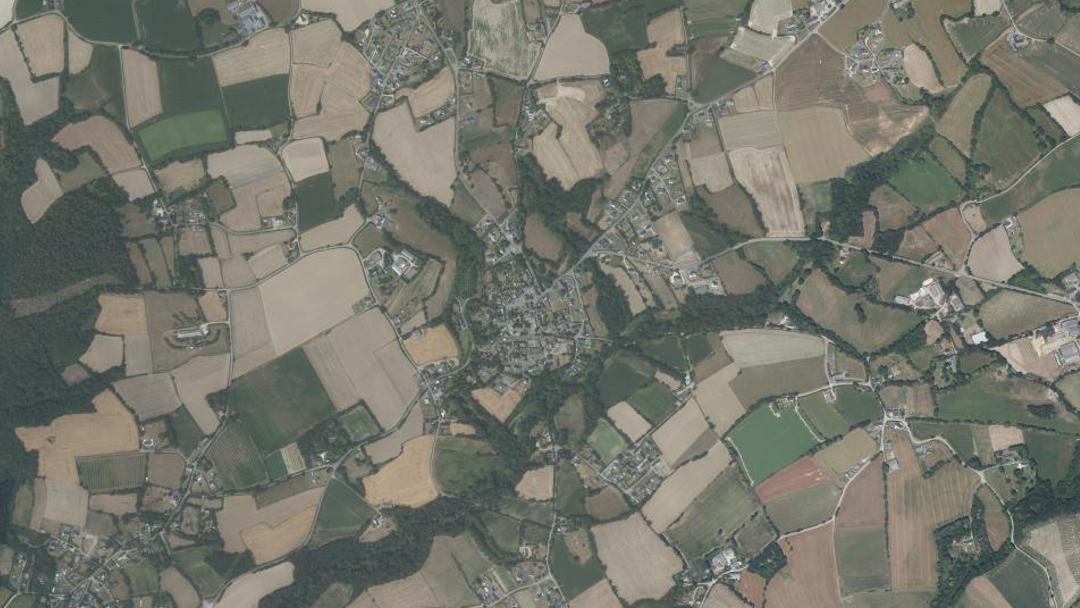 Photo 2 — Yvias, Côtes-d'Armor (22930)