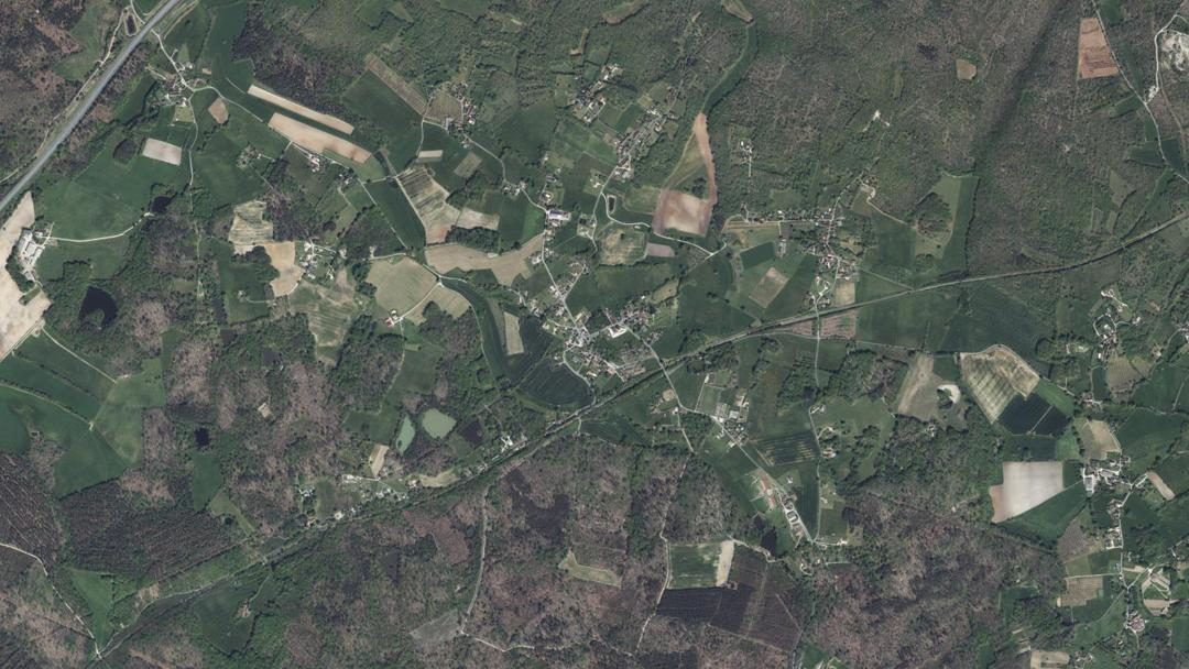 Photo 2 — Limeyrat, Dordogne (24210)