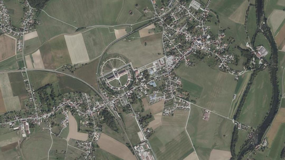 Photo 3 — Arc-et-Senans, Doubs (25610)