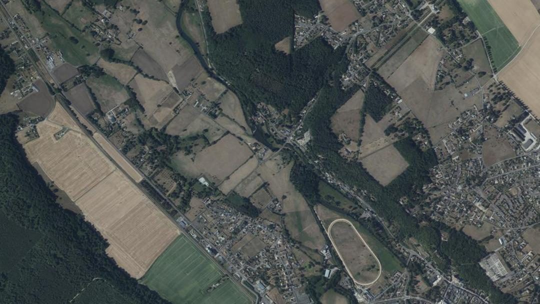 Photo 2 — Beaumontel, Eure (27170)