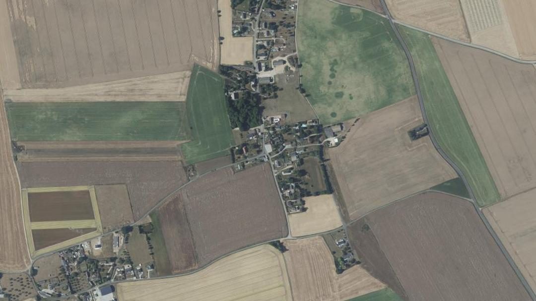 Photo 2 — Écauville, Eure (27110)