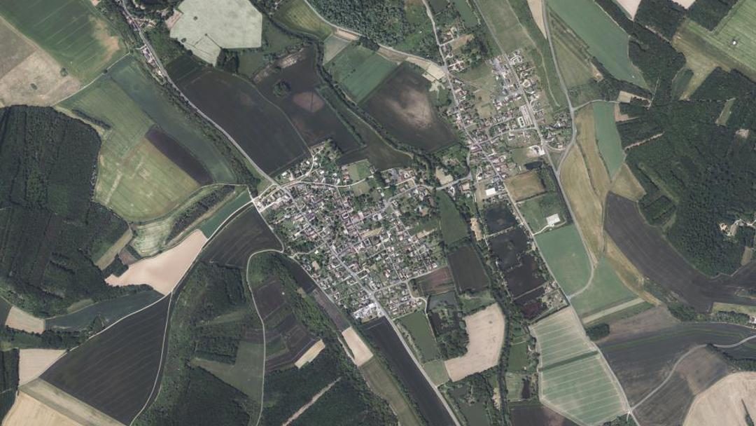 Photo 2 — Charpont, Eure-et-Loir (28500)