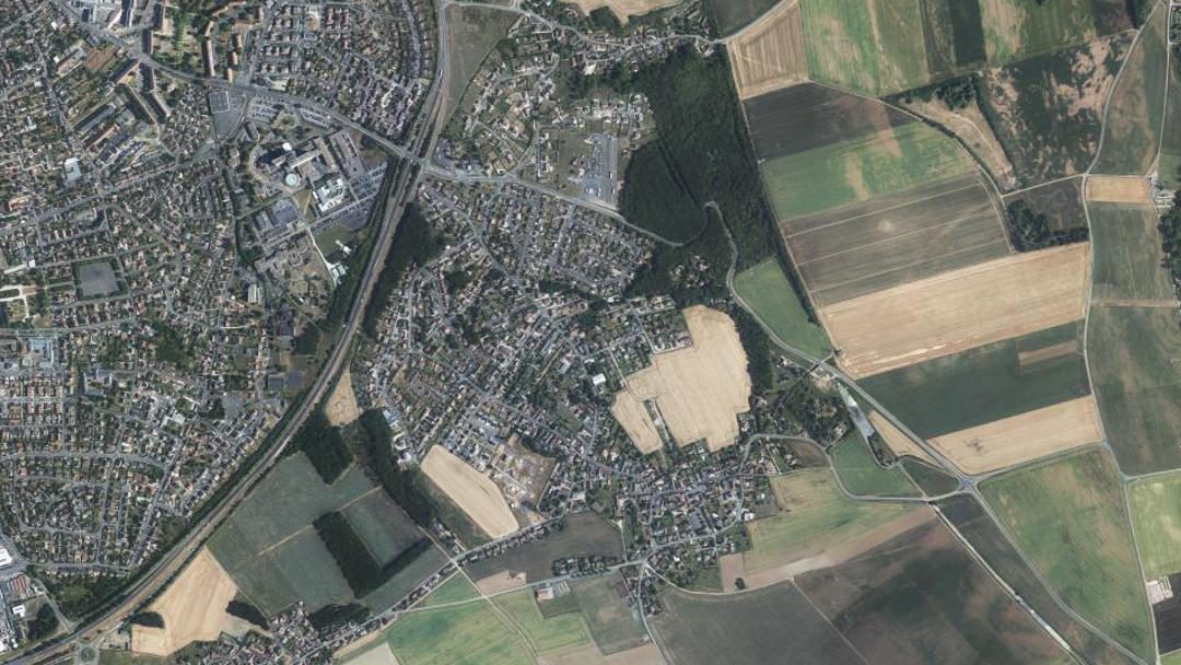 Photo 2 — Luray, Eure-et-Loir (28500)