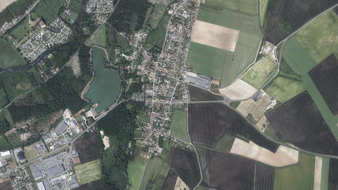 Photo 2 — Oulins, Eure-et-Loir (28260)