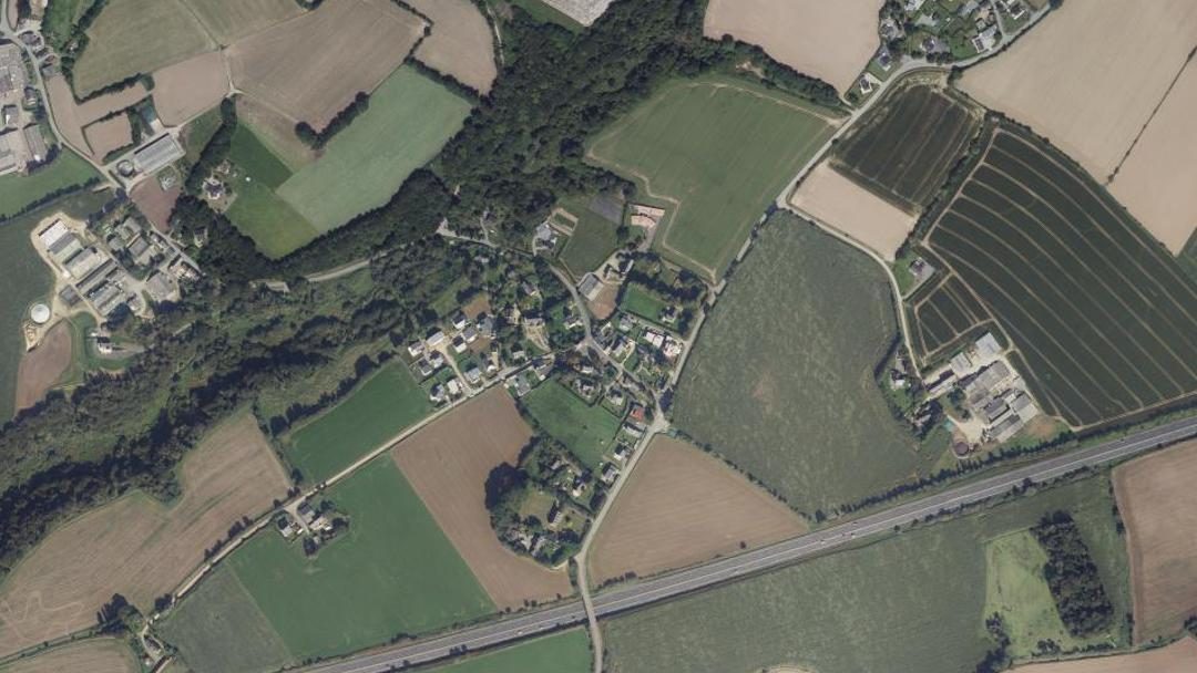 Photo 4 — Lanneuffret, Finistère (29400)