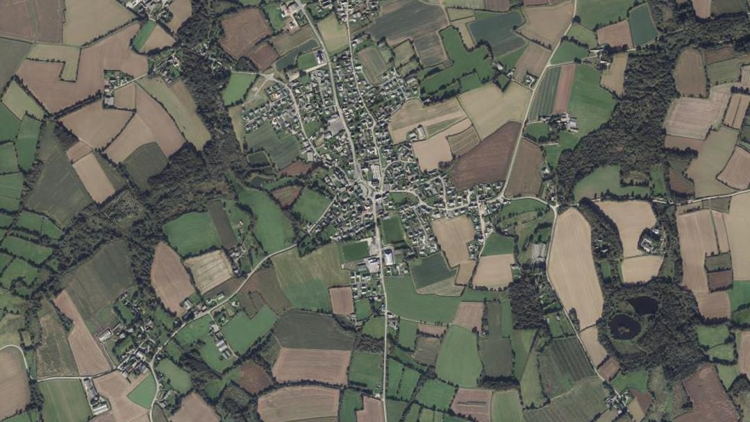 Photo 2 — Plougourvest, Finistère (29400)