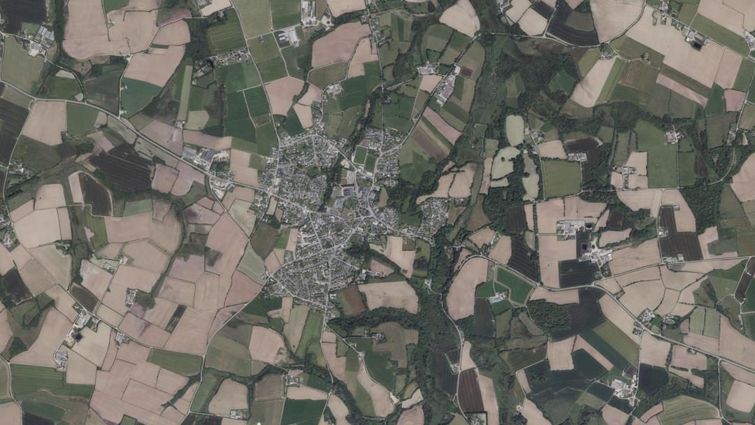 Photo 2 — Plouguin, Finistère (29830)