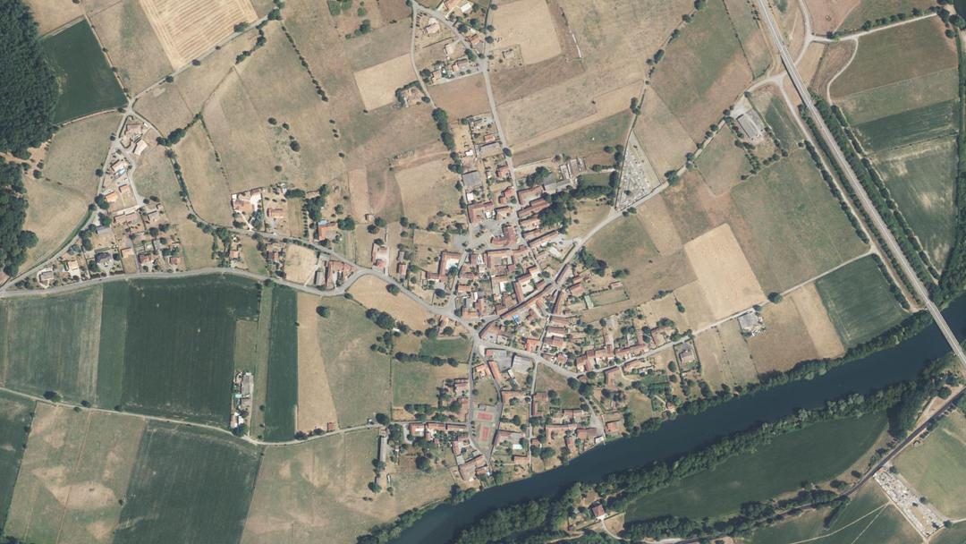 Photo 2 — Ausson, Haute-Garonne (31210)