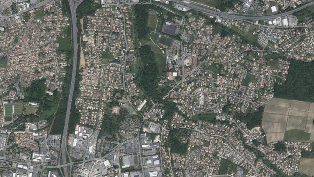 Photo 2 — Artigues-près-Bordeaux, Gironde (33370)