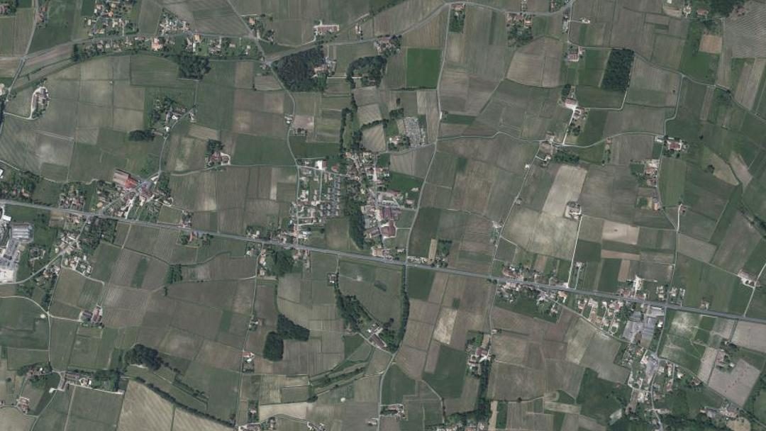 Photo 3 — Cars, Gironde (33390)