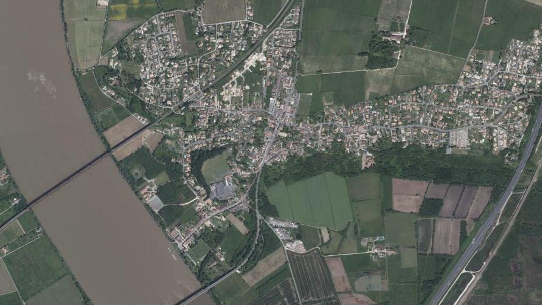 Photo 3 — Cubzac-les-Ponts, Gironde (33240)